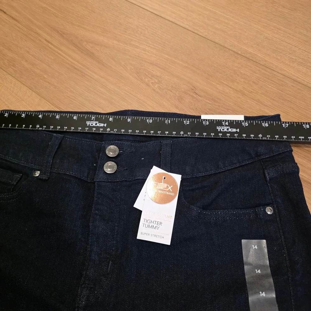 Lane Bryant Tighter Tummy Flex Magic Waistband High Rise Bootcut Jeans Size 14 - Picture 4 of 9